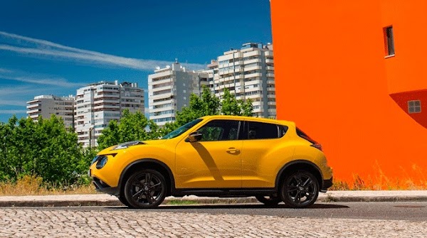 Nissan Juke 2015. Ниссан Джук оранжевый. Ниссан Джук желтый. Nissan Juke 2014-2019.