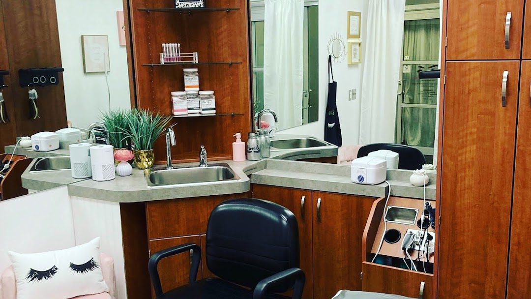 Jax Lash Lounge Lash + Hair Extensions Jacksonville, FL Eyelash Salon