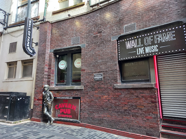 Wall Of Fame Bar And Kitchen Victoria Street