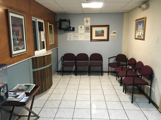 Dr. Edwin S. Lugo Matias, Clínica Dental Guayabal