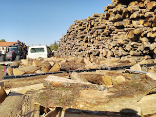 Photo n°7 de PICARD Michel à Bordeaux-en-Gâtinais (Magasin de bois de chauffage)