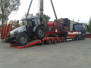 Photo n°6 de Transport Convoi Exceptionnel à Le Pont-de-Beauvoisin (Société de transport international de marchandises)