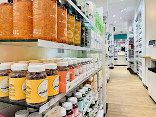 Photo n°2 de Pharmacie des Fins à Annecy (Magasin de vitamines et compléments alimentaires)