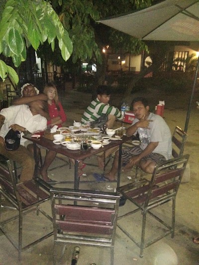Photos of Mr B.B.Q