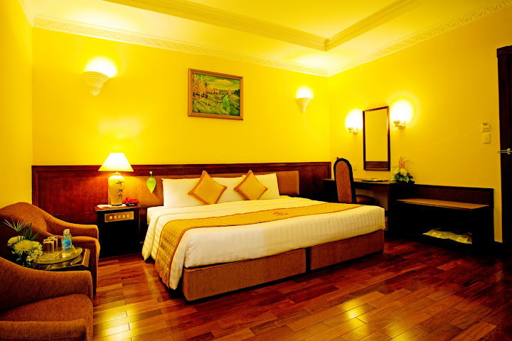 Hương Sen Hotel by null