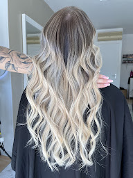 Photo n°5 de MC Studio coiffure privé à Rousset (Salon de coiffure)