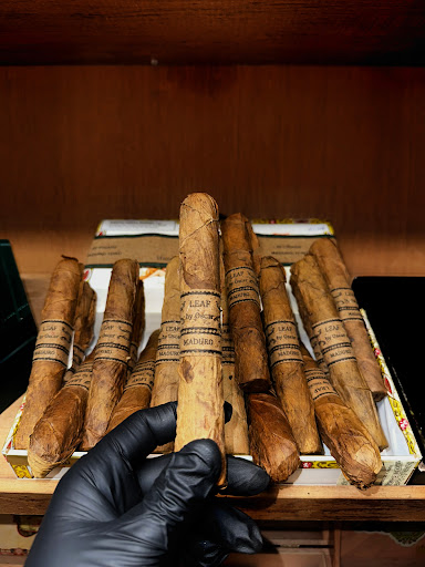 Duarte Smoke Shop Gallery - United States