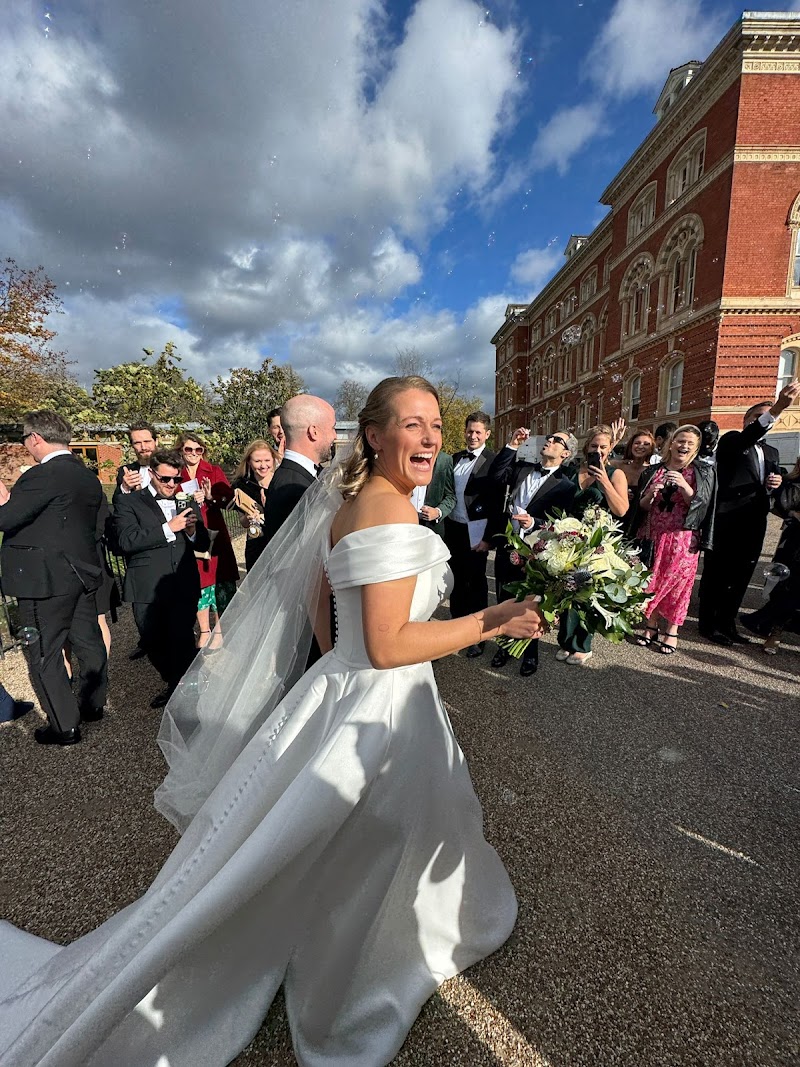THEA BRIDAL LONDON photo 3
