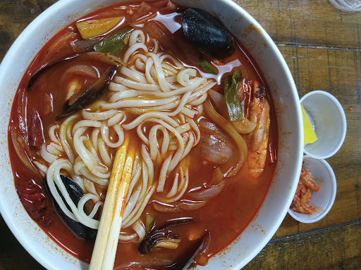 Noodles & Friends - Thumbnail