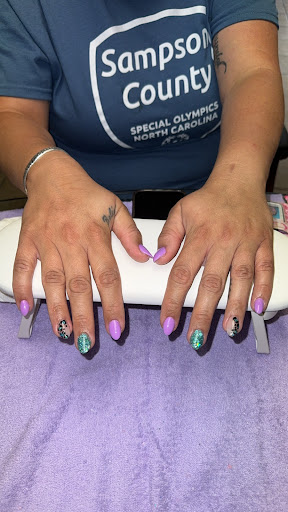 Jax Glam Nails - Thumbnail