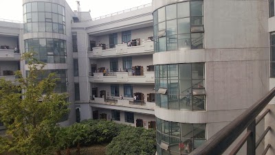 Photos of University of Electronic Science and Technology of China Qingshuihe Campus （Southwest Gate）