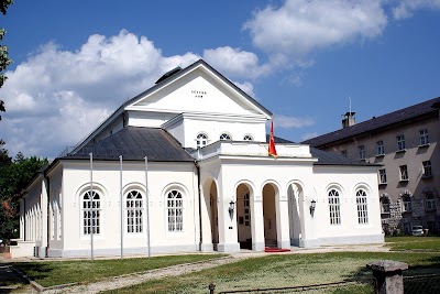 Photos of Op&scaron;tina