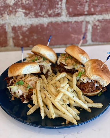 Lola’s Kitchen by null