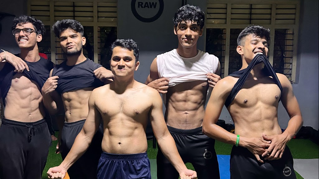 Fitoholic Raw Gym Where Calisthenics Meets Yoga