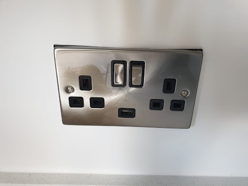 SRW Electrical Services - Visual
