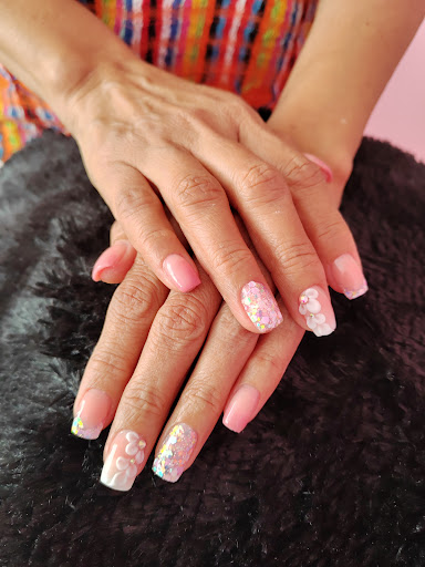 ESTEFANIA FLORES BEAUTY STUDIO - Thumbnail