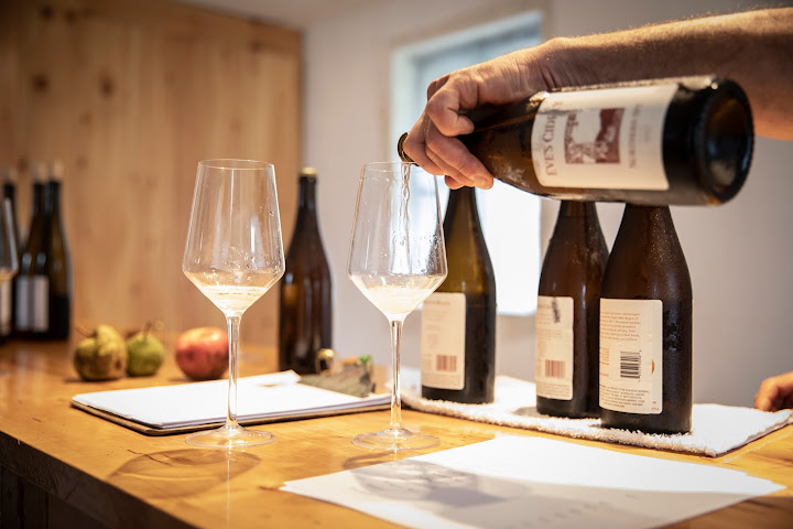 Eve's Cidery by null