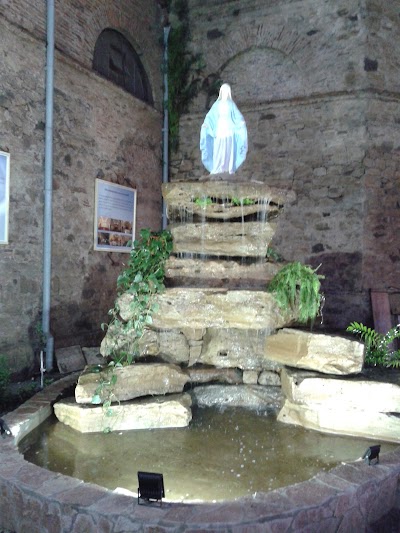 Photos of Parroquia Santos Justo y Pastor