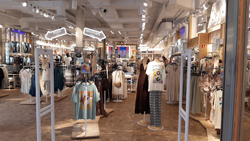 PULL_AND_BEAR - Visual