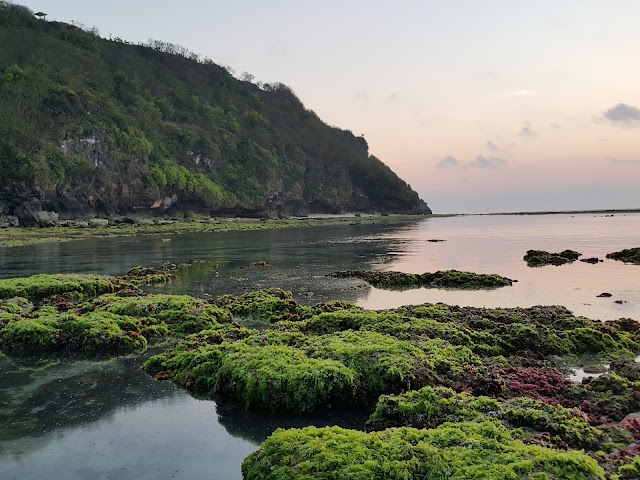 Green Bowl Beach