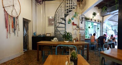 Photos of Sister Srey Caf&eacute;