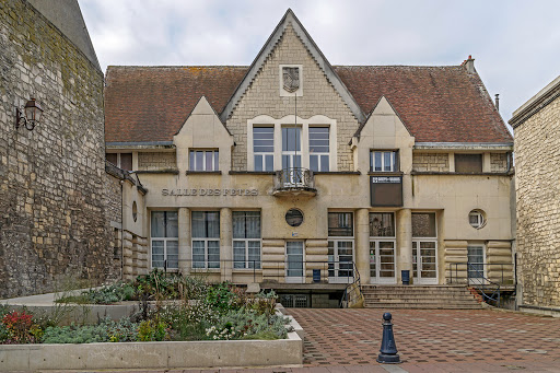 Salle des fêtes de Crépy-en-Valois Gallery - France