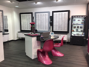 Photo n°1 de Les Grands Opticiens - CC Intermarché - Audioprothésiste à Morhange (Ophtalmologiste)