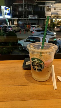 Starbucks Menteng Huis, Author: Siswoyo Sardi