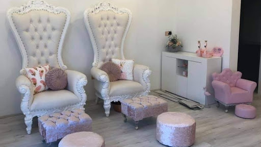 Halo Beauty and Holistic Therapy