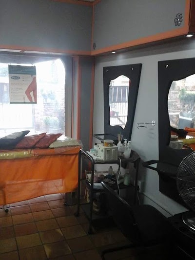 Photos of Lady Monroes Hair and Beauty Salon