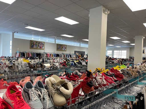 Plato's Closet Greenbrier Location - Thumbnail