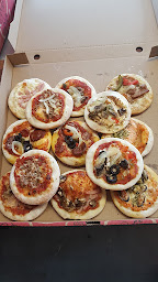 Photo n°45 de Camion Pizza MAK'UISINE à Rezé (Restaurant de cuisine continentale)