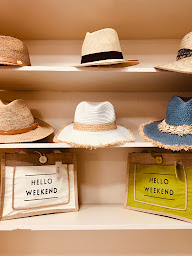 Photo n°6 de mes vacances à Sanary-sur-Mer (Magasin d'articles de plage)