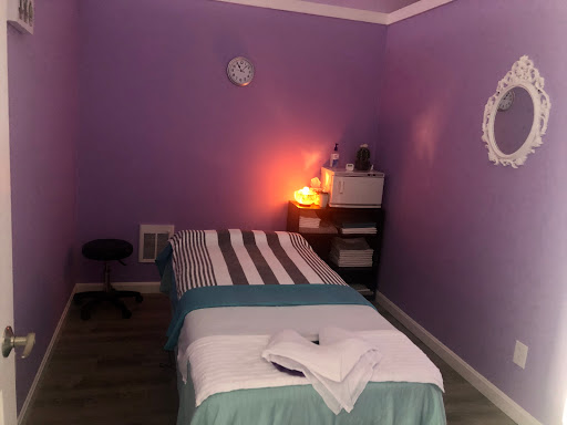 Inner Lotus Wellness Center & Spa Logo