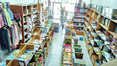 Photos of TOKO BUKU DZAKIA