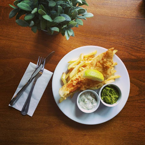 The Star Inn - Treoes by null