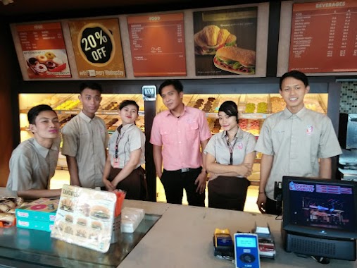 Dunkin' Donuts, Author: Yogi Aminarto