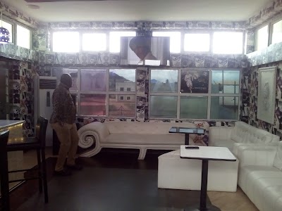 Photos of Cilcrest Hotel & Lounge