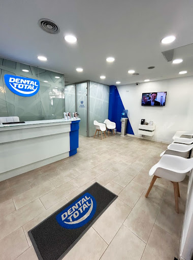 Dental Total - Clínica dental en Chamberí. Todas las especialidades. Más de 20 años de experiencia. - Thumbnail