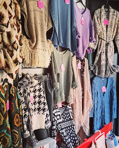 "Dall'Adriana abbigliamento" di Stolli Beatrice - Thumbnail