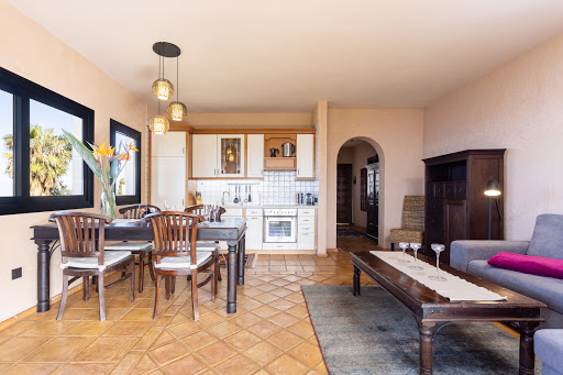 El Refugio Apartments & Villa - Thumbnail