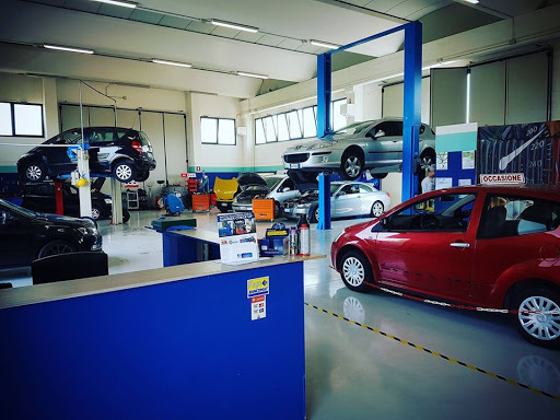 AUTOFFICINA D & M s.n.c.