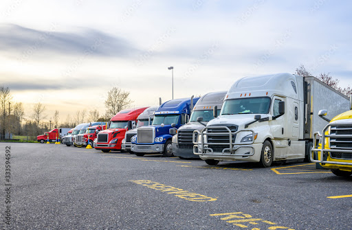 AAA Semi Truck Repair 24 hr Road service for semi trucks & trailers