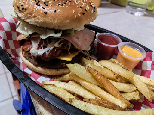 Chikis Burger&Snacks