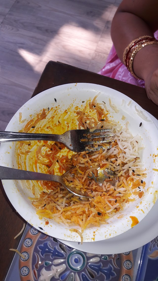 Tavaa Restaurant