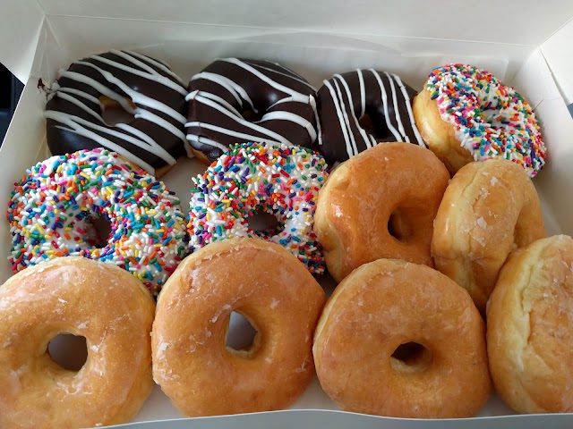 Lee's Fried Chicken & Donuts