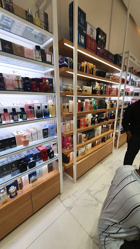 Al Hajis Perfumes City Center Sharjah - Perfumery