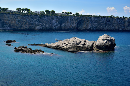 L' Isolotto (Cala Rossa)