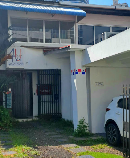 4U Montessori - Maternal y Educación Pre Escolar