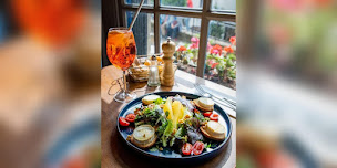 Photo n°83 de Au Clair de la Lune à Paris (Restaurant français)